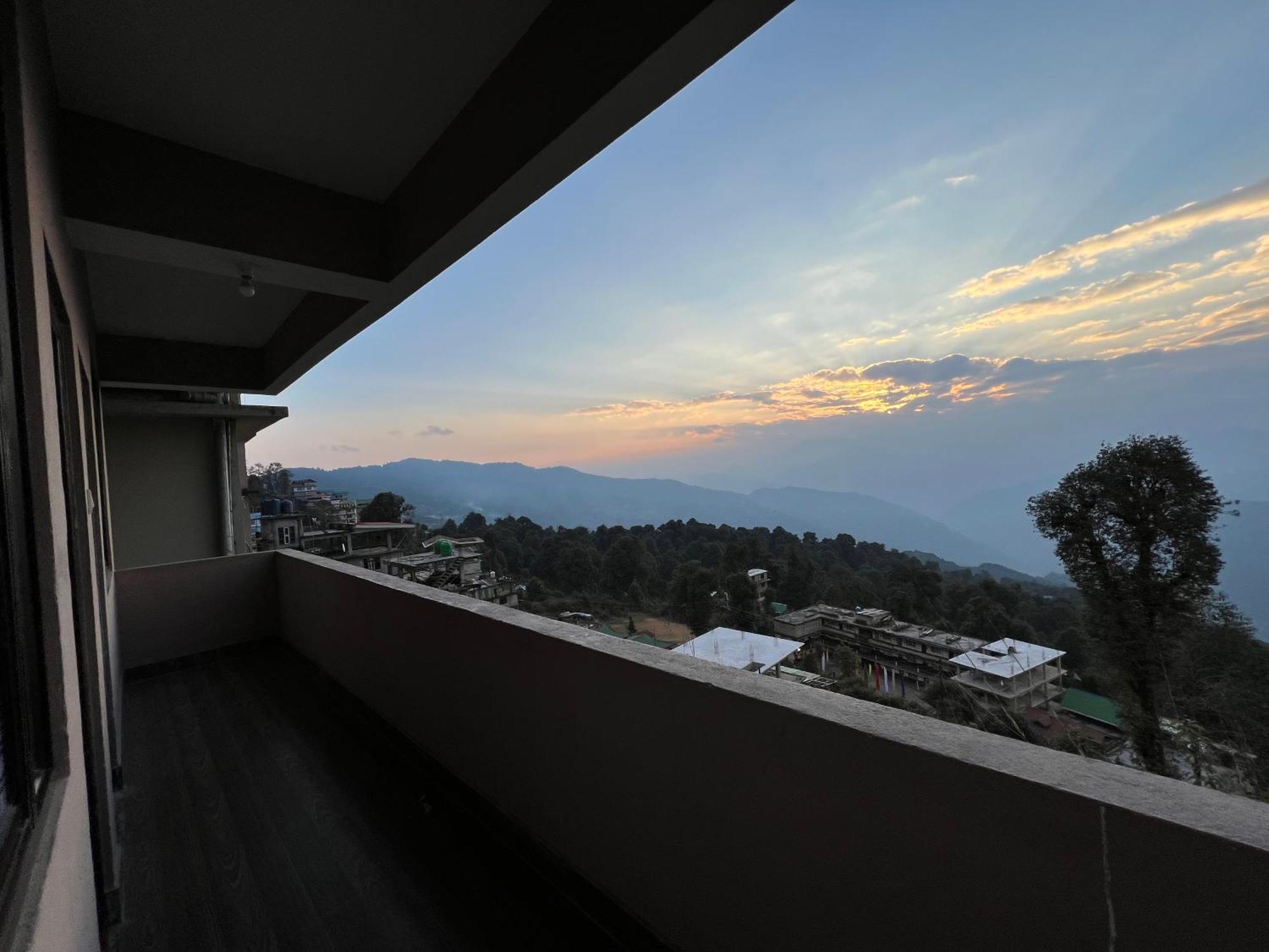Hangkhim Homestay Ravangla Bagian luar foto