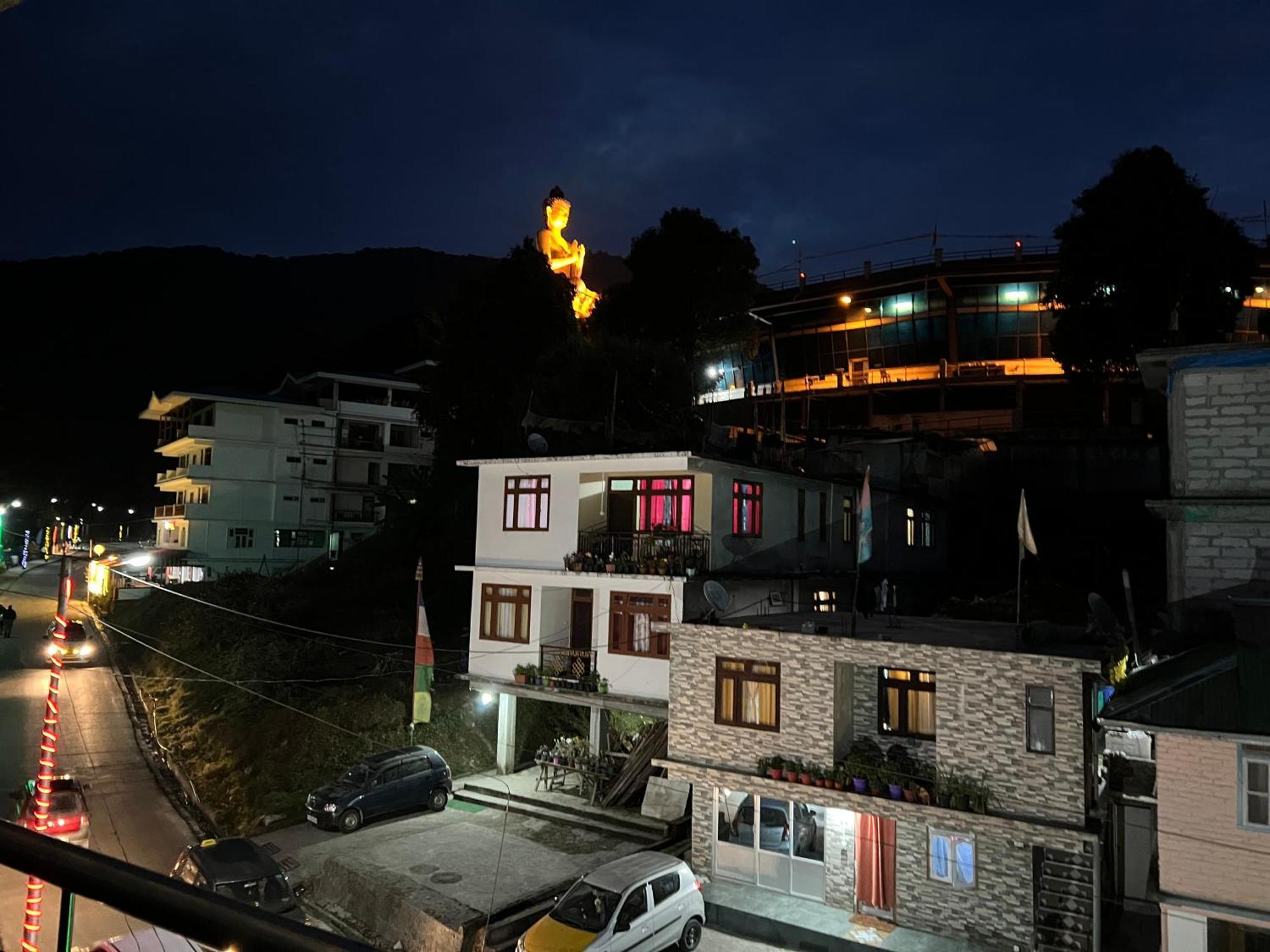 Hangkhim Homestay Ravangla Bagian luar foto