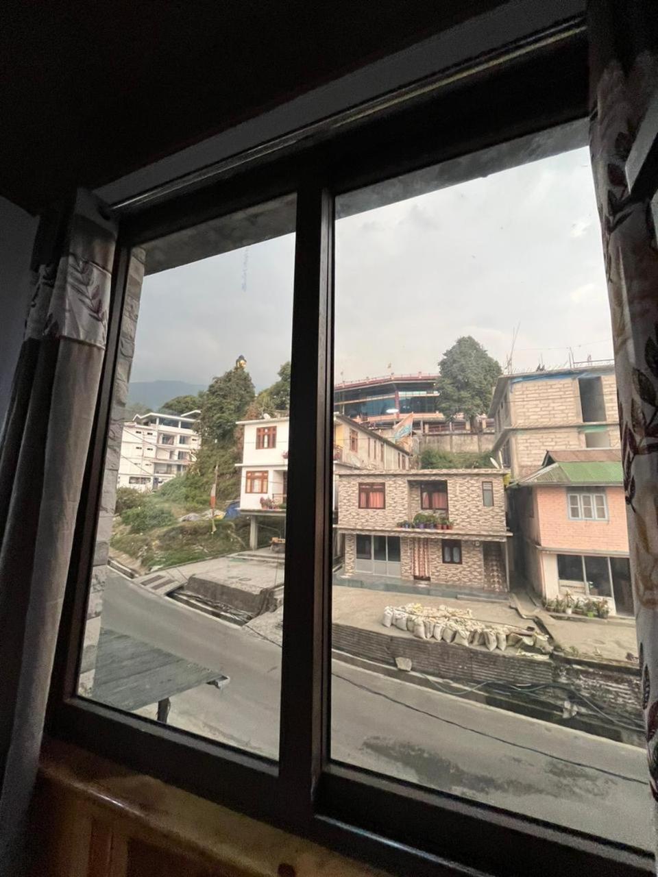 Hangkhim Homestay Ravangla Bagian luar foto