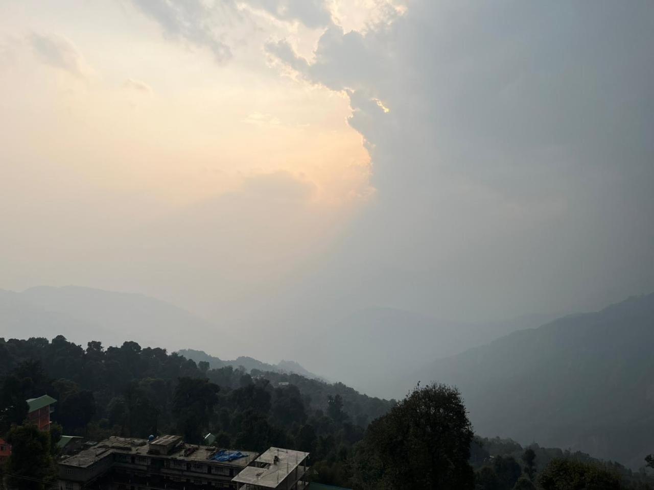Hangkhim Homestay Ravangla Bagian luar foto